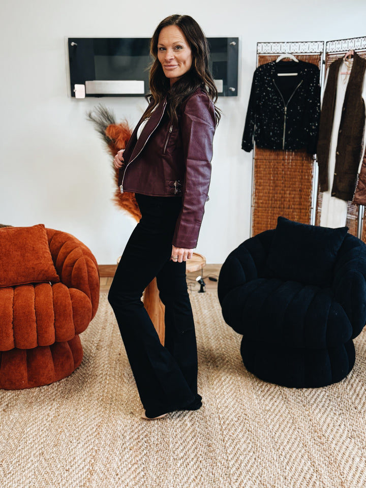 The Grounded Lengths – Black Flare Denim