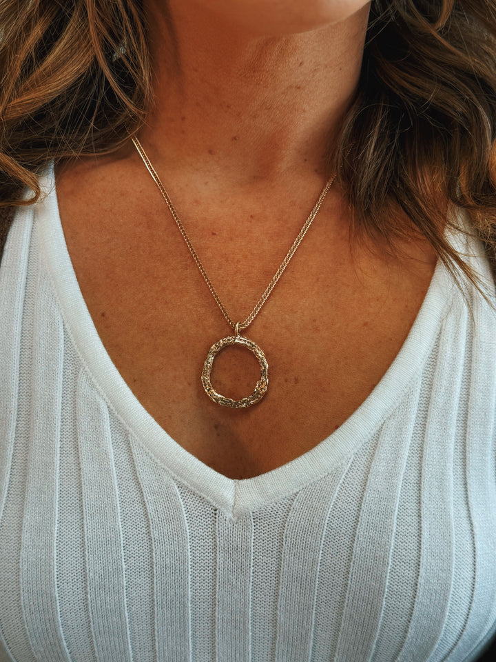 The Stillpoint Pendant