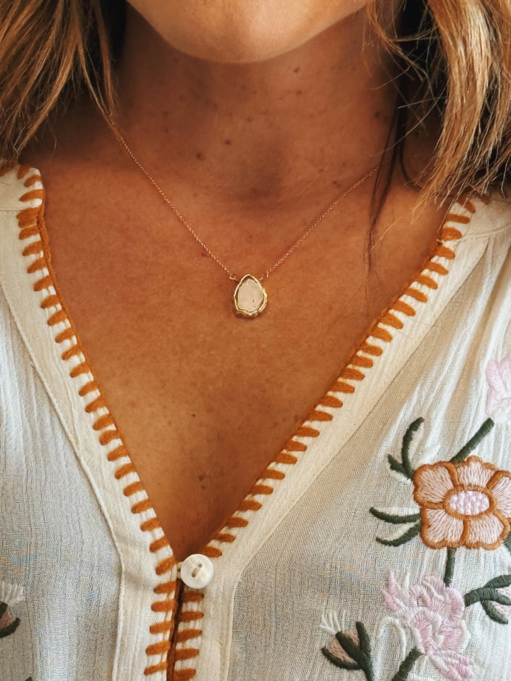 The Golden Vein Pendant