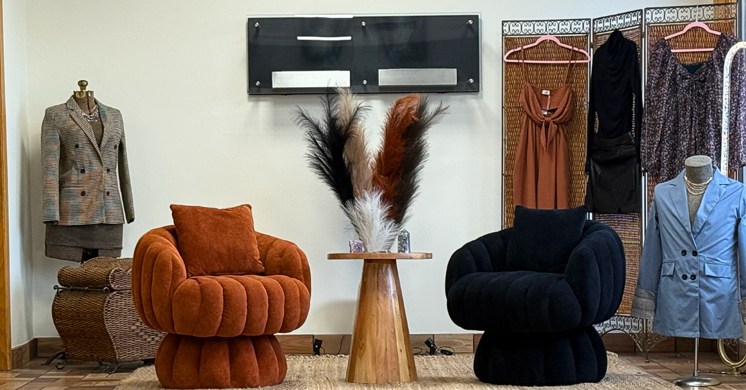 The Digital Lounge That Speaks Before We Do