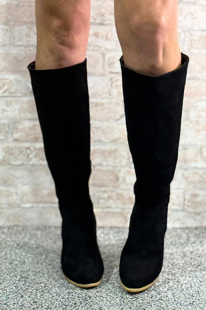 The Flat Refusal – Suede Over-the-Knee Boots